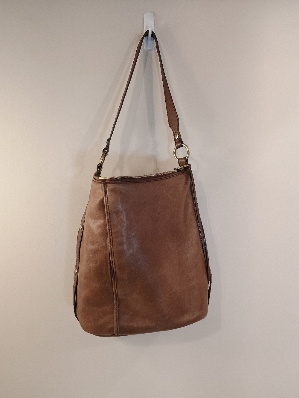 Hobo Brand Classic Tan Leather Boho Shoulder Bag - Picture 6 of 10